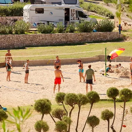 Mobile Homes Lussmarin منتزه العطل *