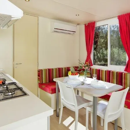 Mobile Homes Lussmarin * مالي لوشينغْ