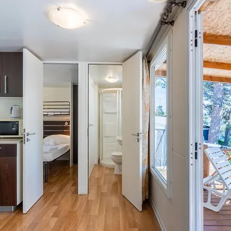 Mobile Homes Lussmarin 假日公园