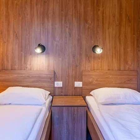 Mobile Homes Lussmarin * Mali Lošinj